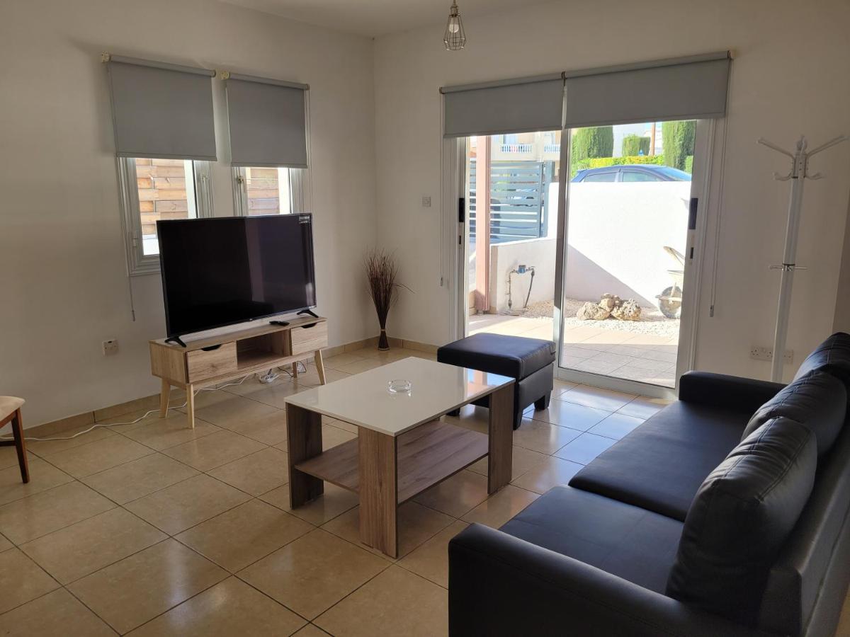Elean Villa Paphos Exteriör bild