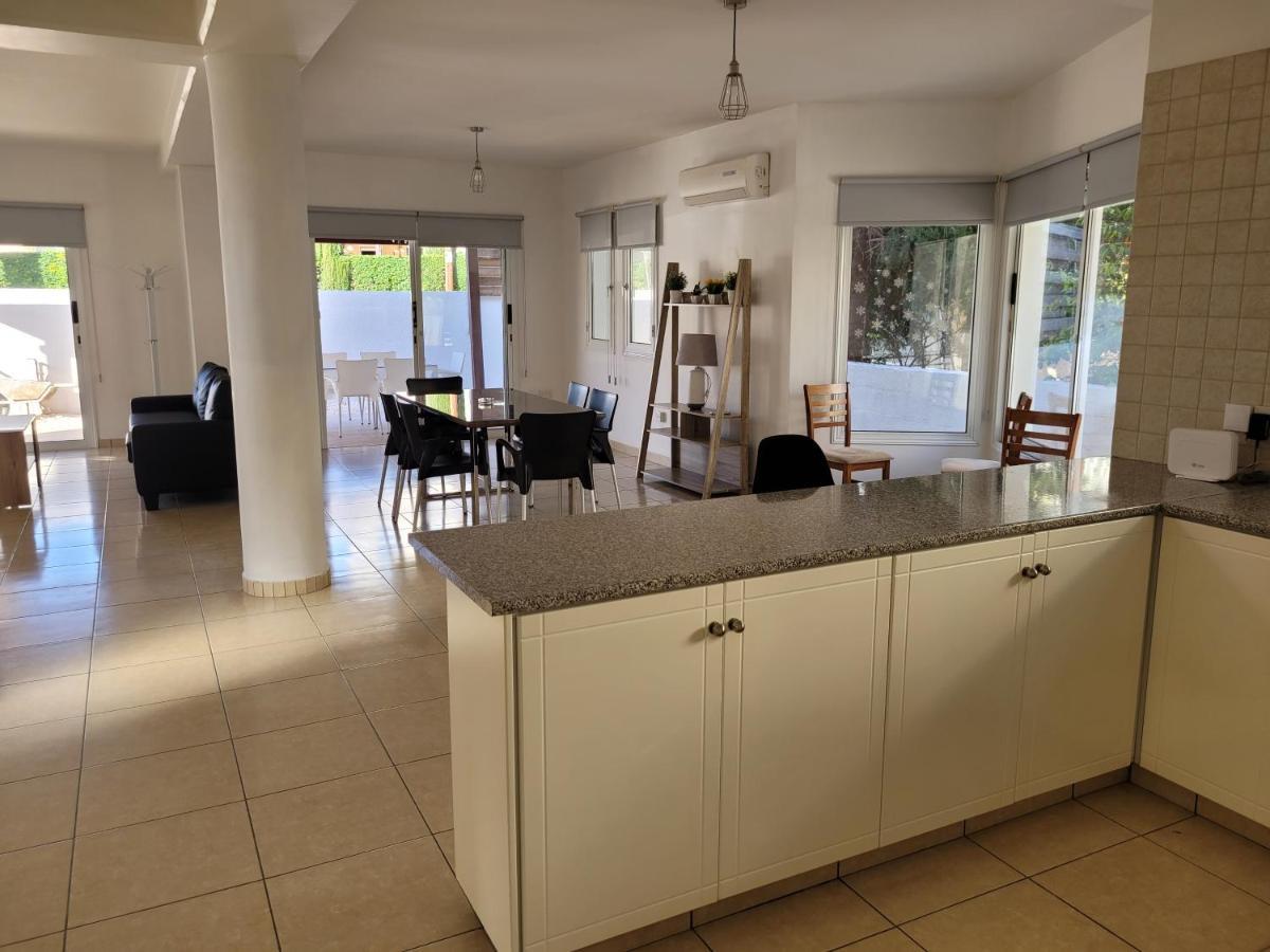 Elean Villa Paphos Exteriör bild