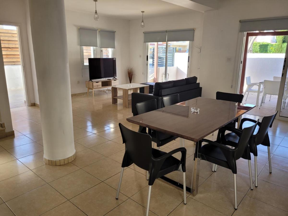Elean Villa Paphos Exteriör bild